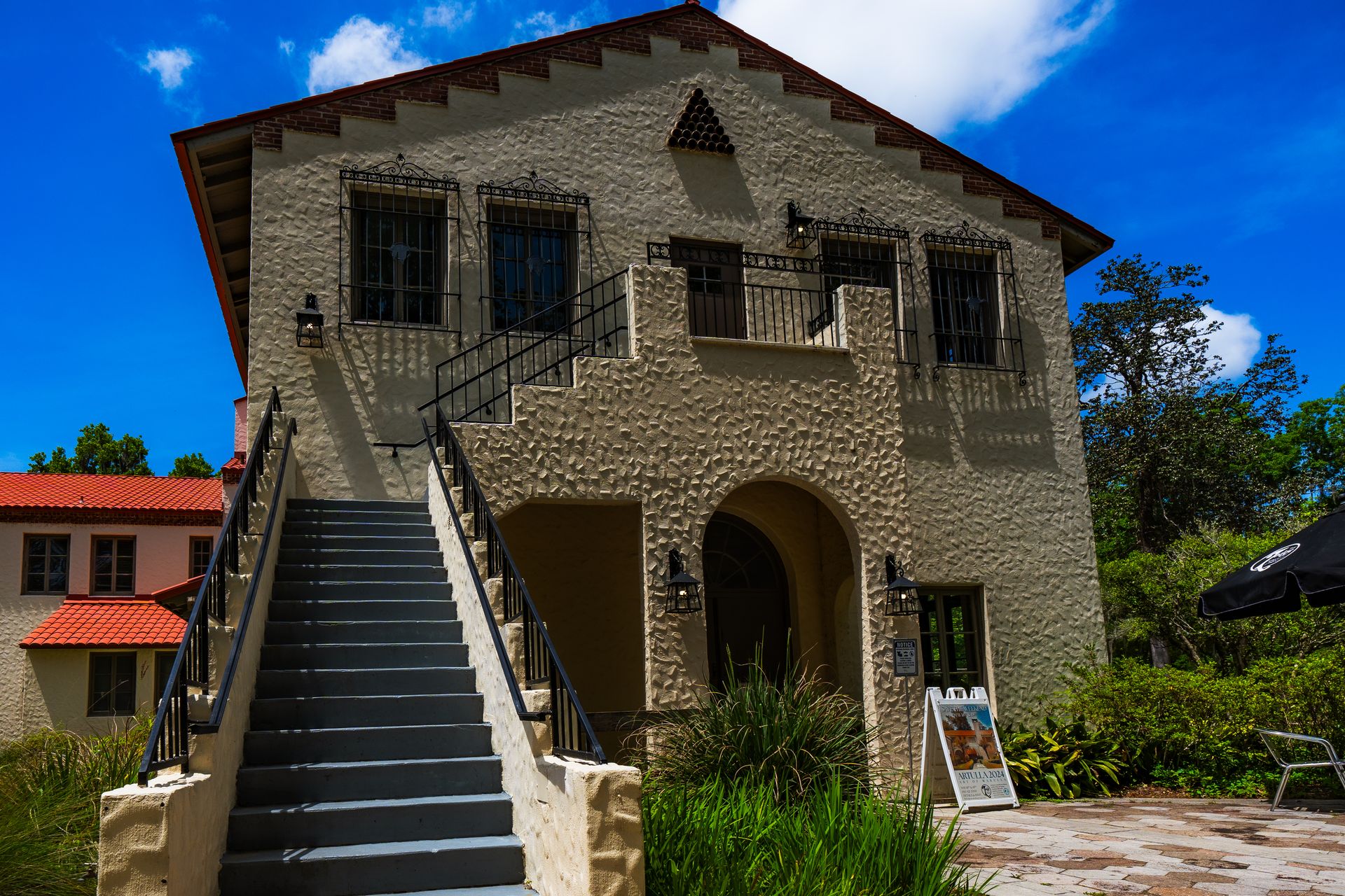 Historic Wakulla Springs Lodge